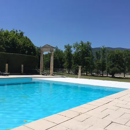 Chateau Luxury Montbrun, Cleaning Included アパート