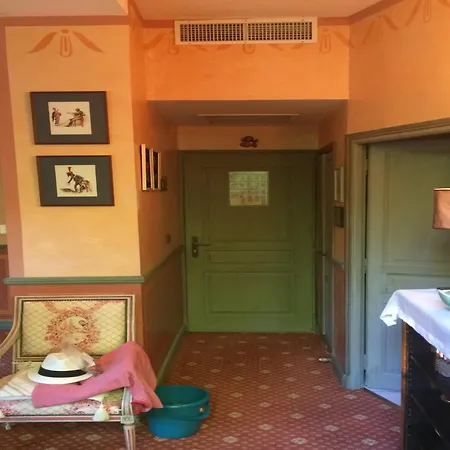 Chateau Luxury Montbrun, Cleaning Included アパート *