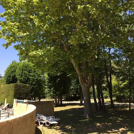 Chateau Luxury Montbrun, Cleaning Included モンブリュン・レ・バン